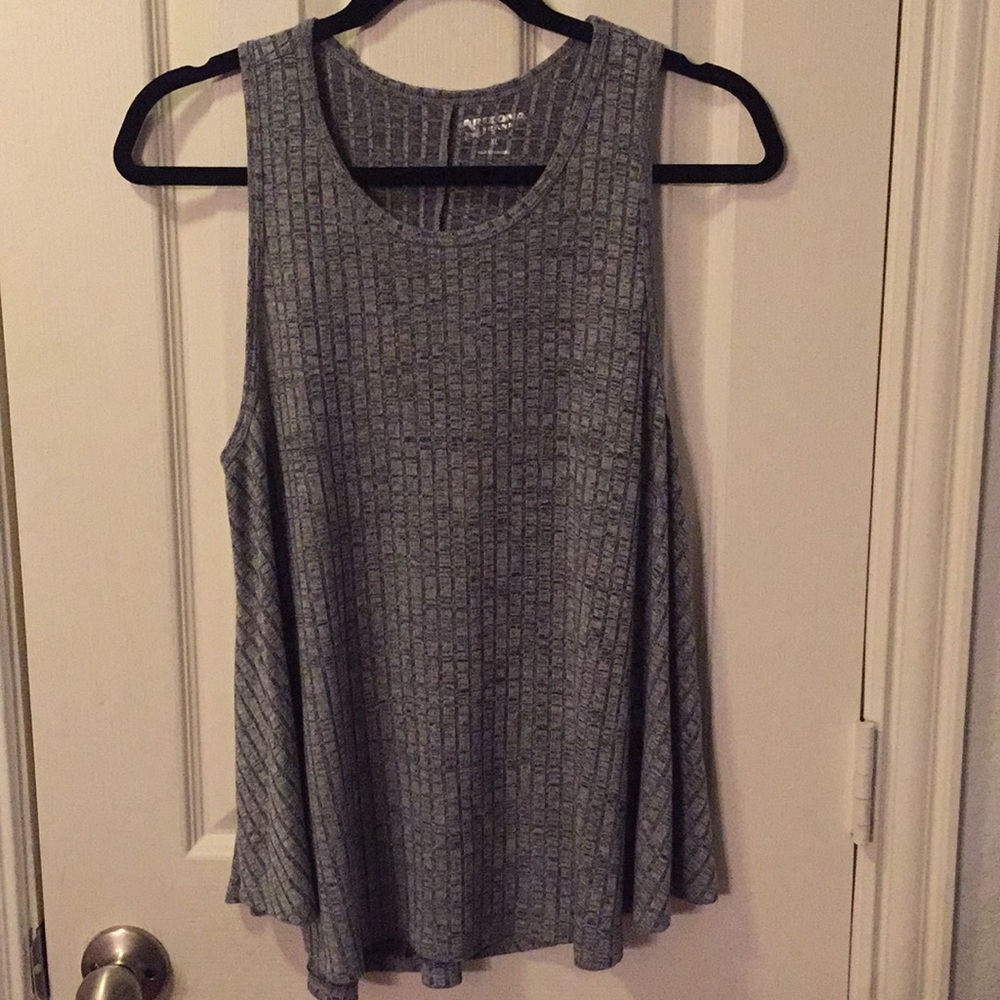 Grey top - Picture 2 of 5